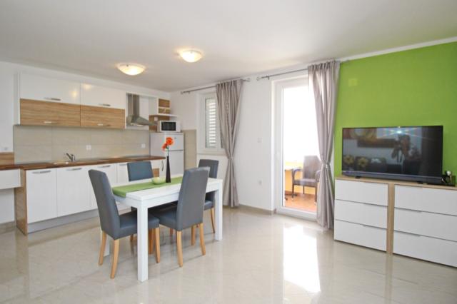 GORICA 2_apartmány pro 2 - 4 osoby, každý má svůj styl a design