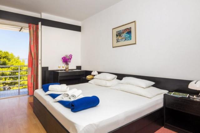 Hotel-Hvar-room_room_01_P
