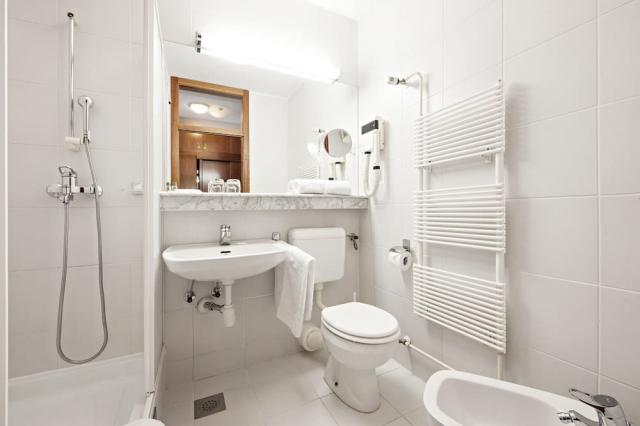 Hotel Radin_Economy_02