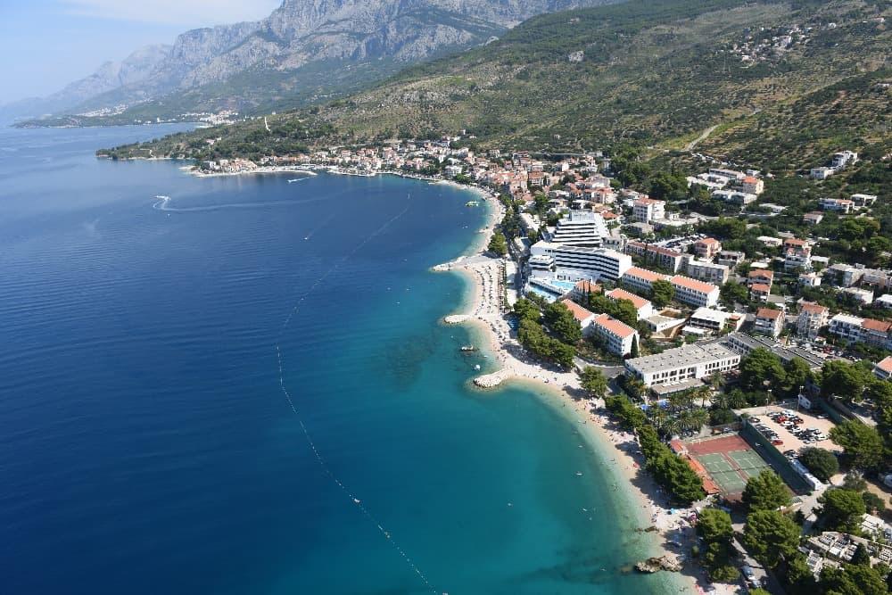 Podgora - pokoje v soukromí s polopenzí