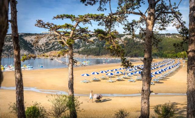 Lopar_beach_01