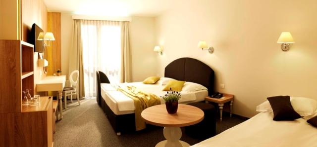 mirna-twin-bed-room-extra-bed