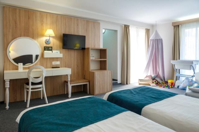 mirna-family-room