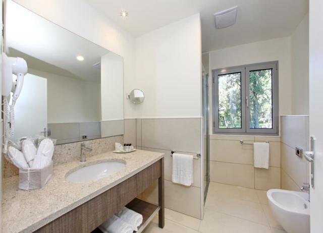Hotel Iris standard room (1)