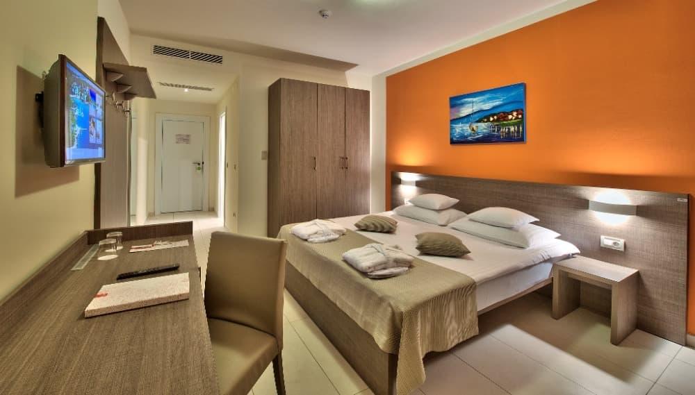 Hotel Iris standard room (4)