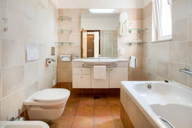 Bayside-Park-2-bed-suite