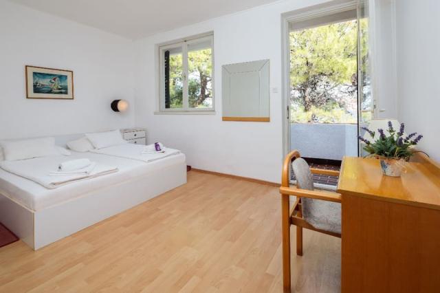 Fontana-Resort-2-bed-vintage-suite