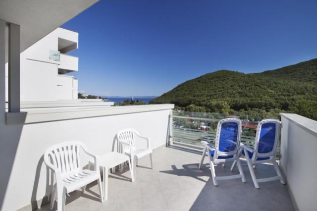 SUPERIOR ROOM BALCONY (6)_800