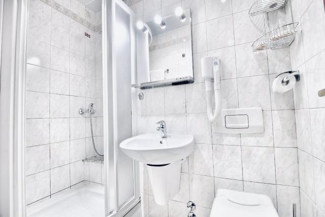 Pokoj: 1/2 SWC KL
