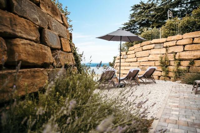 Cliff Rest Area - outdoor