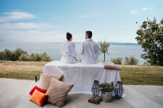 Cliff Massage (3)