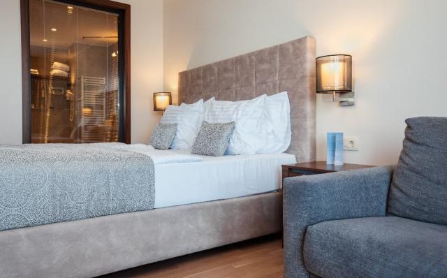 Cliff - Superior dbl room, balcony, sea view (2)