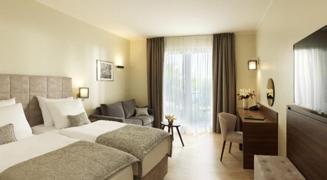 Cliff - Superior Twin Room, balcony, sea view (1)