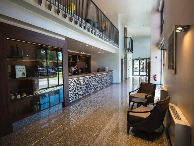 Cliff - Reception