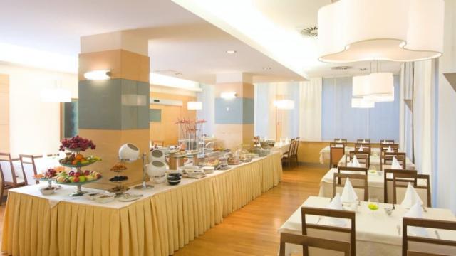 Hotel_Lovec, snídaňová restaurace