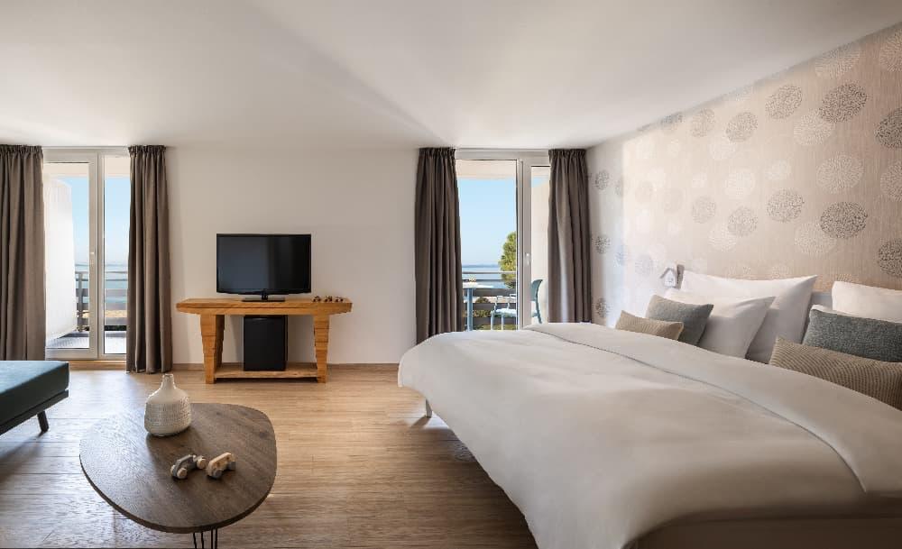Deluxe Family Suite