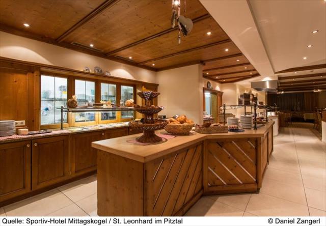 12mittagskogel-sporthotel_st._leonhard-pitztal_3