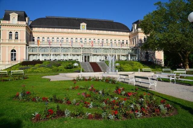 Vrcholy.Bad ischlkurpark.JPG