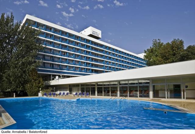 1Annabella_Balatonfuered2e-15