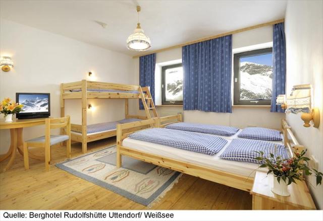 3Berghotel Rudolfshuette Uttendorf_Wei+čsee4a-11