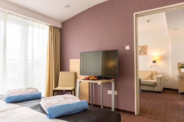 7park_inn_sarvar_sarvar_250719_9699_2