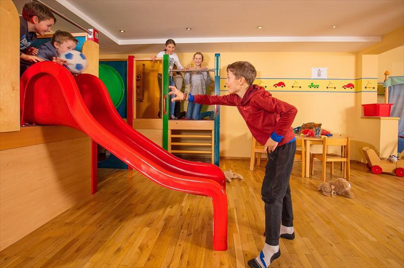 33sonne_bezau_-_familienhotel_bregenzerwald266_1