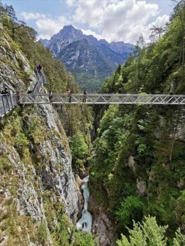 Leutaschklamm-Tirol-768x1024