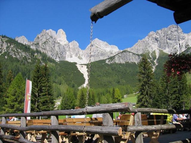 Dachsteinskabomba.Bischofsm_tze_2004_09_09_2