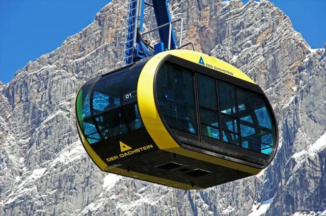 Dachsteinskabomba.Dachstein Panorama Gondel_M