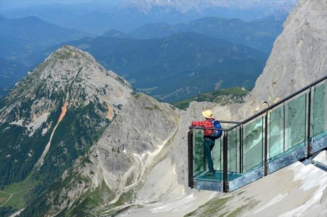 Dachsteinska.bomba.senioři.Treppe