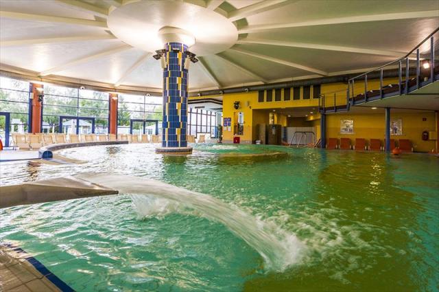 Indoor-pools_02_Water-Park_Hotel-Lipa_
