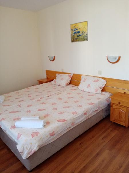 pokoj manželská postel