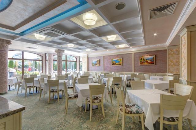 restaurace s výhledem ven