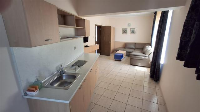 Hotel Blue Bay - apartmán_obývací část s kuchyňkou.jpg