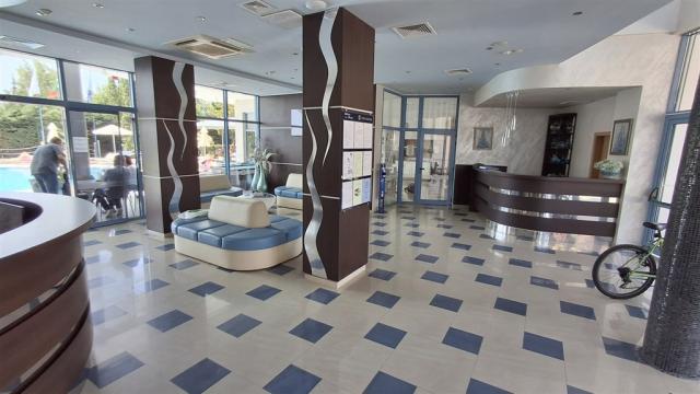 Hotel Blue Bay-recepce.jpg