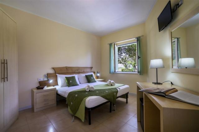 Borgo 20220621_1203_RM30337-HDR.jpg