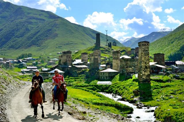 Gruzie Village in Svaneti.JPG