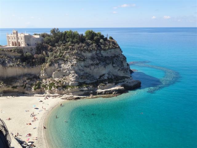 tropea01.jpg
