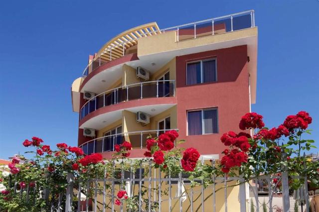 Hotel Sunny Flower-pohled z venku.jpg