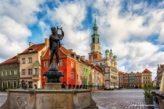 Poznaň-náměstí.jpg