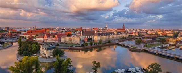 Wroclaw_panorama města.jpg