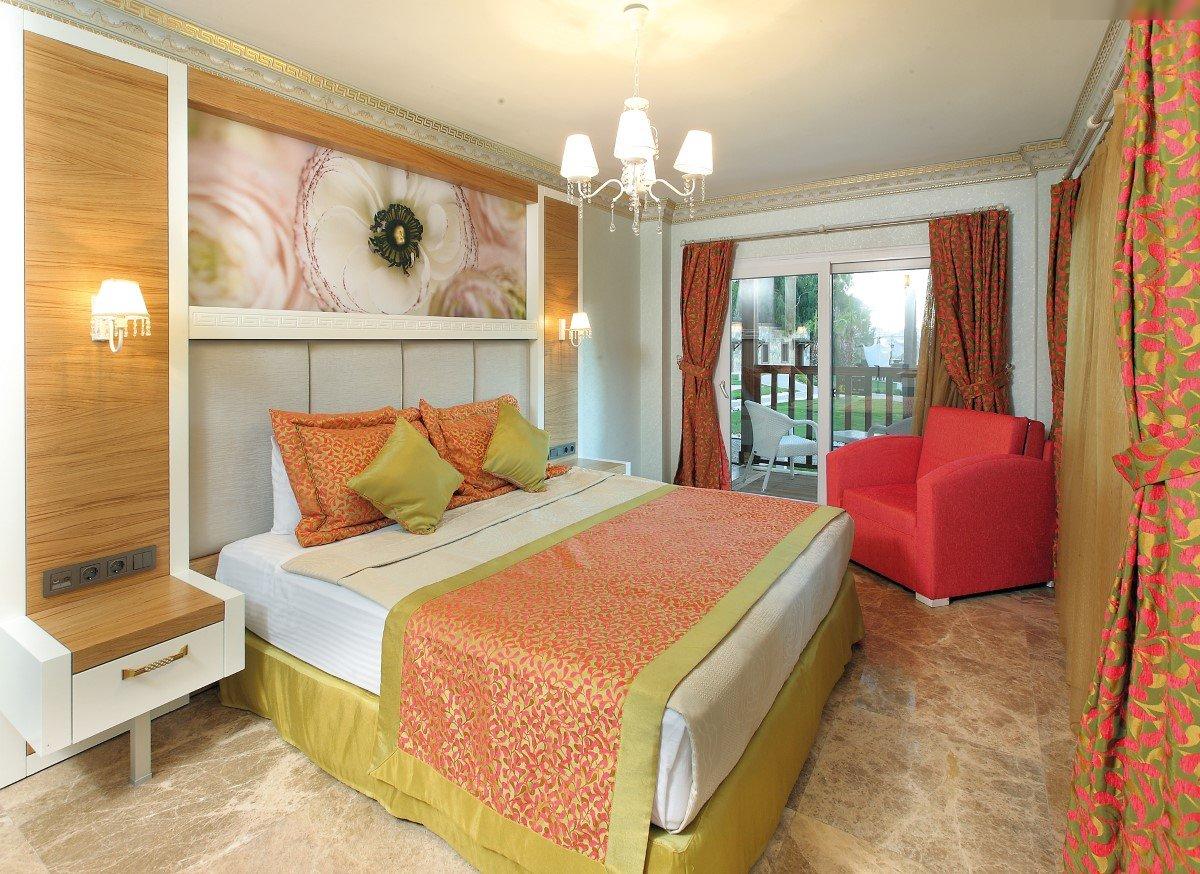 S hotel отзывы. Camelot 5 Турция Бодрум. Camelot Beach Hotel. Бутик отель Турция. Отели Турции номера.