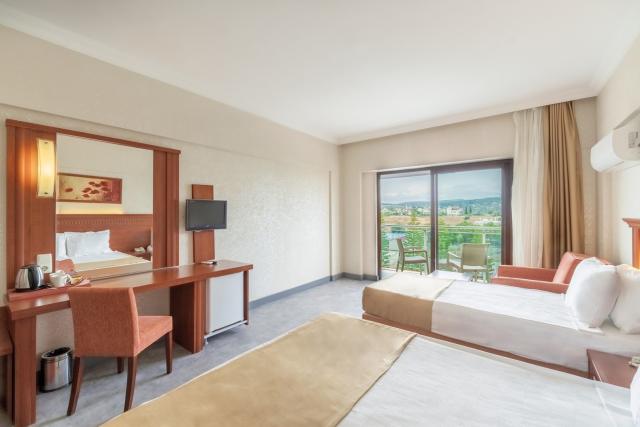 Orient Express & Hotel Casa Fora Beach Resort