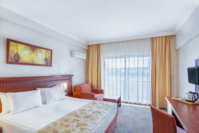Orient Express & Hotel Casa Fora Beach Resort