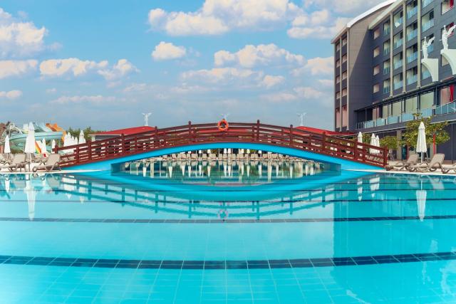 Orient Express & Hotel Casa Fora Beach Resort