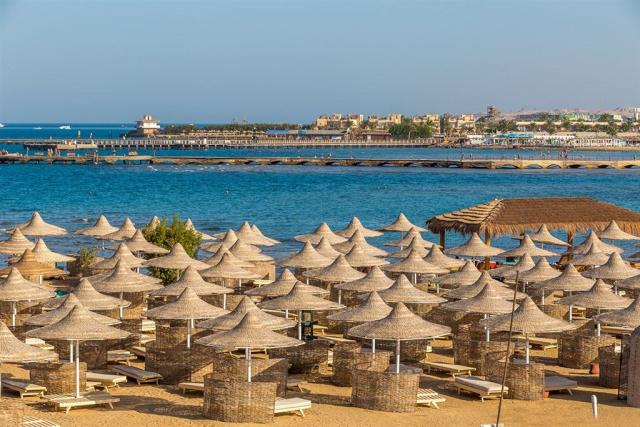Po stopách českých egyptologů & Hotel Aladdin Beach Resort