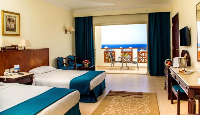 Po stopách českých egyptologů & Hotel Serenity Alpha Beach (ex. Serenity Makadi Beach)