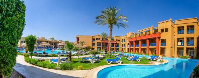 Po stopách českých egyptologů & Hotel Titanic Palace