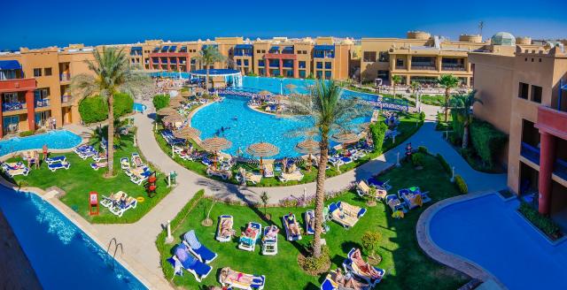 Po stopách českých egyptologů & Hotel Titanic Palace