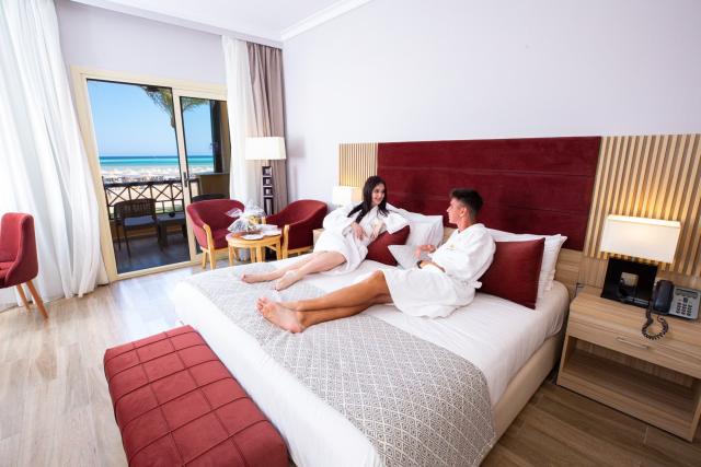 Po stopách českých egyptologů & Hotel Stella Di Mare Beach & Spa